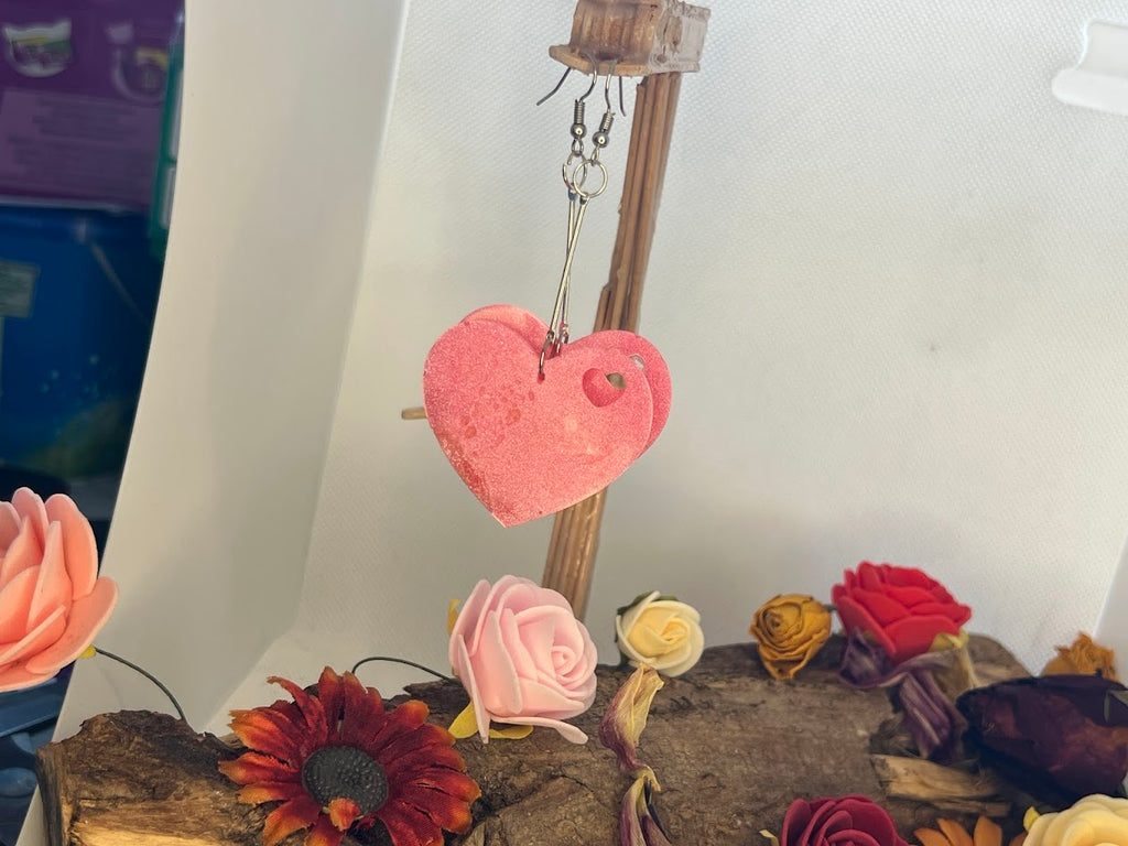 Boucles d'oreilles Cœurs Roses en Résine Époxy — Fait Main