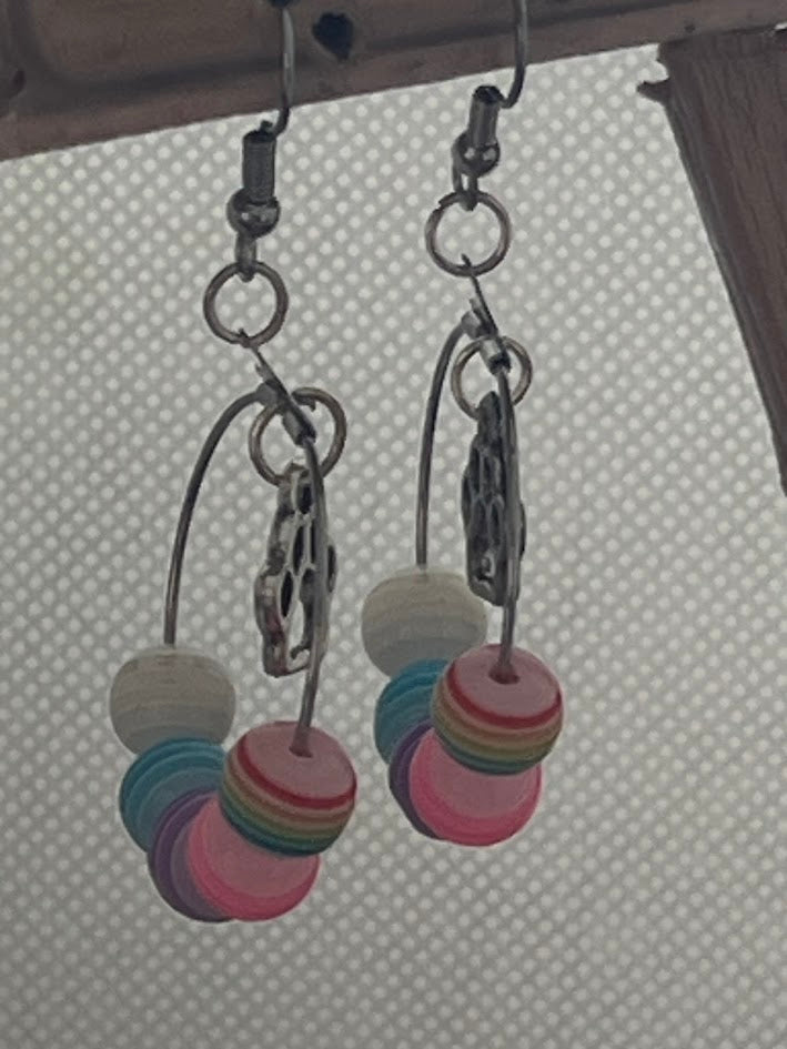 Boucles d'oreilles Multicolores avec Pendentif Patte de Chat — Fait Main