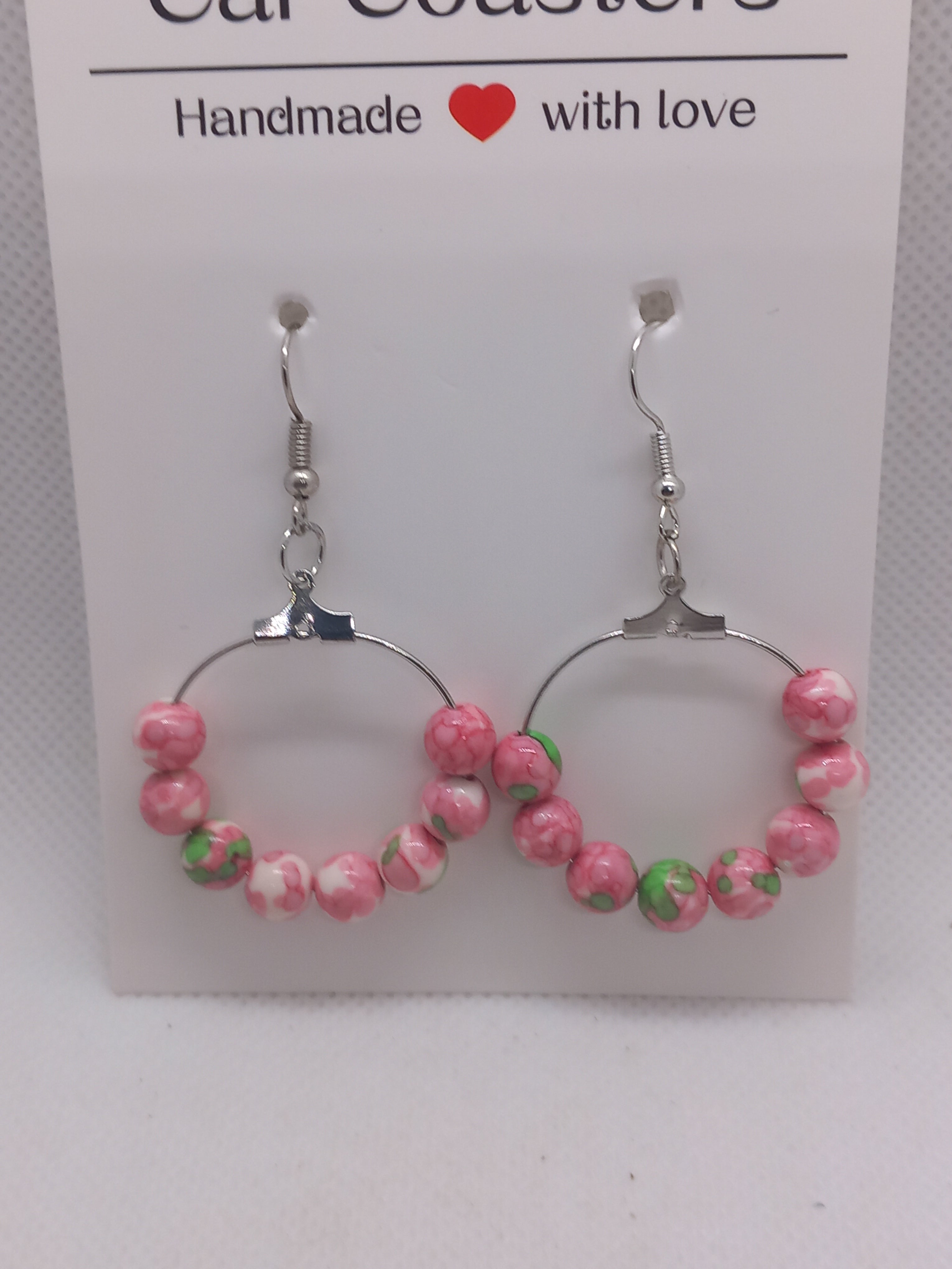 Boucles d'Oreilles Pendantes Métal Plaqué Argent et Perles Naturelles Véritables Roses – Fait Main