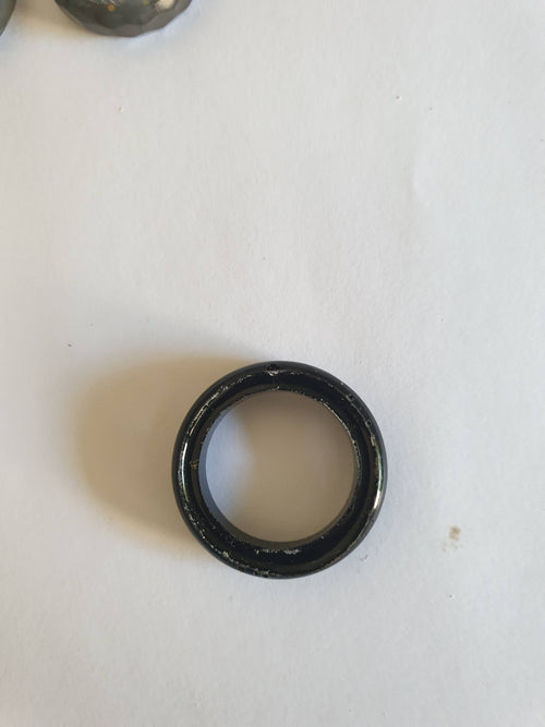 Bague en Résine Époxy Noire – Fait Main