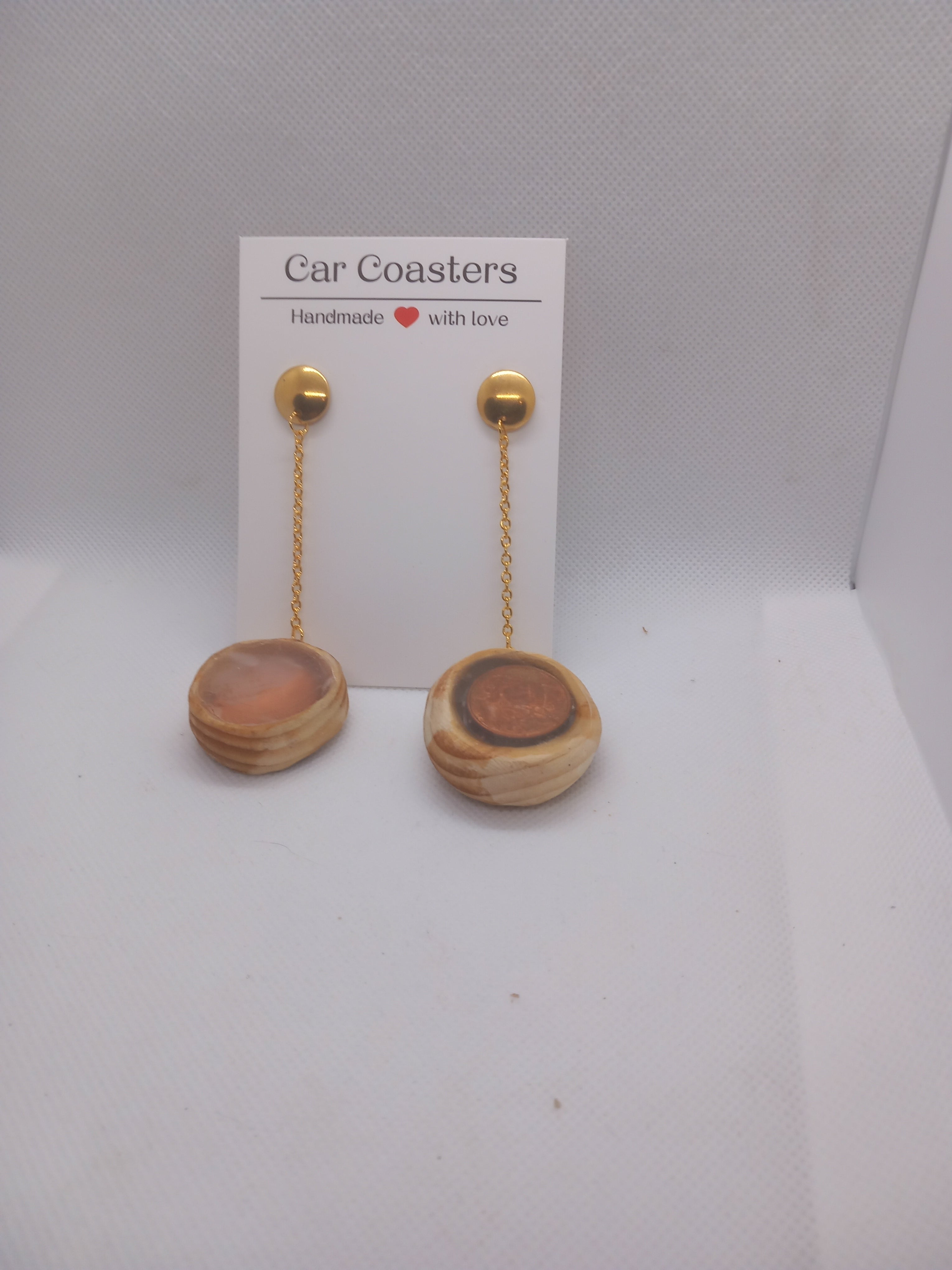Boucles d'Oreilles Pendantes Bois et Résine Époxy Chaîne Dorée Pièce Ancienne – Pièce Unique